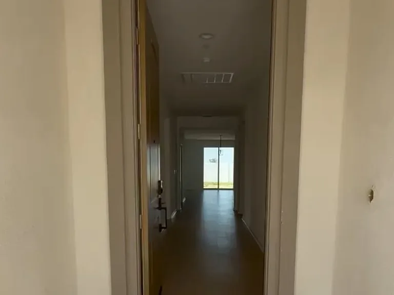 Darwin residence — completed entry and main hallway